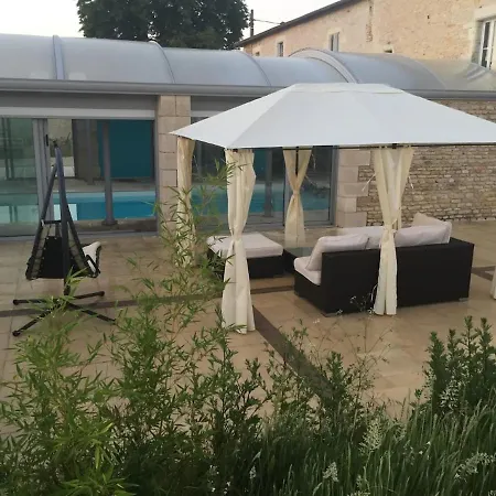 Holiday home De L'atelier Et De La Piscine Pour 25 Personnes Jaunay-Clan