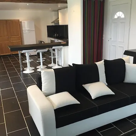 Holiday home De L'atelier Et De La Piscine Pour 25 Personnes