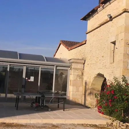 Holiday home De L'atelier Et De La Piscine Pour 25 Personnes