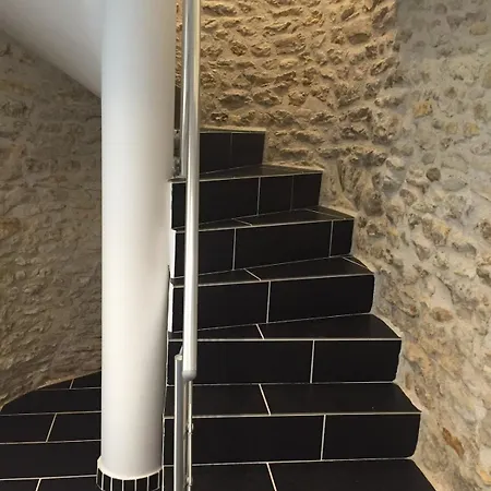 De L'atelier Et De La Piscine Pour 25 Personnes