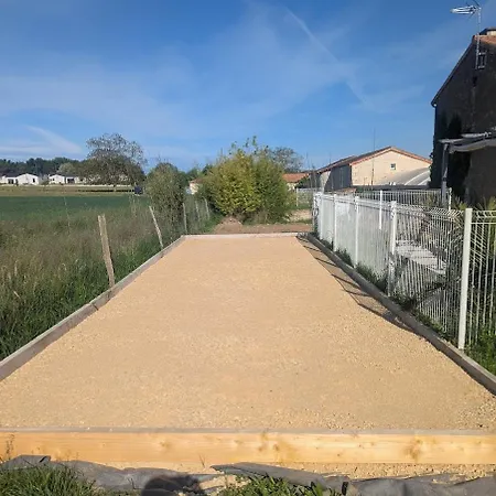 Holiday home De L'atelier Et De La Piscine Pour 25 Personnes Jaunay-Clan