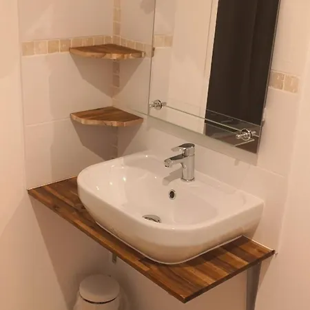 Holiday home De L'atelier Et De La Piscine Pour 25 Personnes *