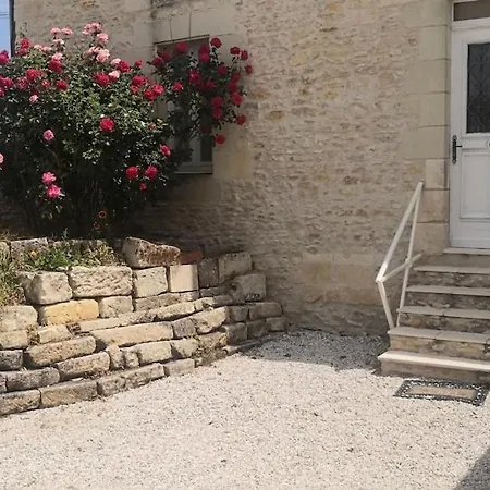 De L'atelier Et De La Piscine Pour 25 Personnes Holiday home
