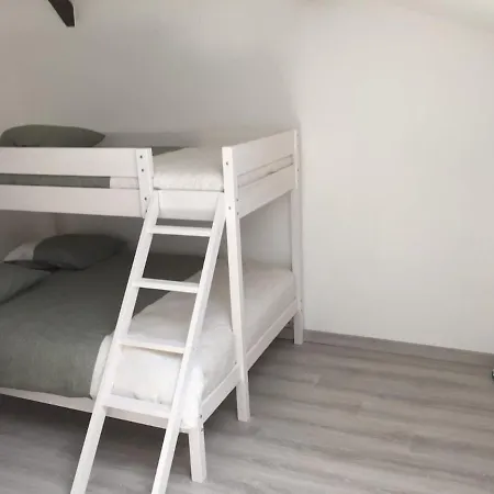 De L'atelier Et De La Piscine Pour 25 Personnes * Jaunay-Clan